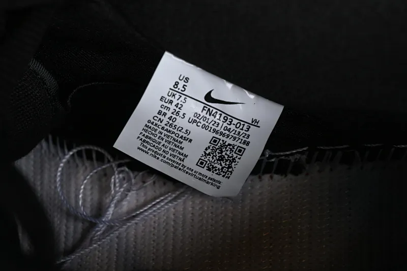 All categories Nk SB Dunk Series Nk SB Dunk Low low-top sneakers Eminem x Carhartt x Nk Dunk SB three-party joint brand electroplated black silver SB low-top casual sneakers FN4193-013